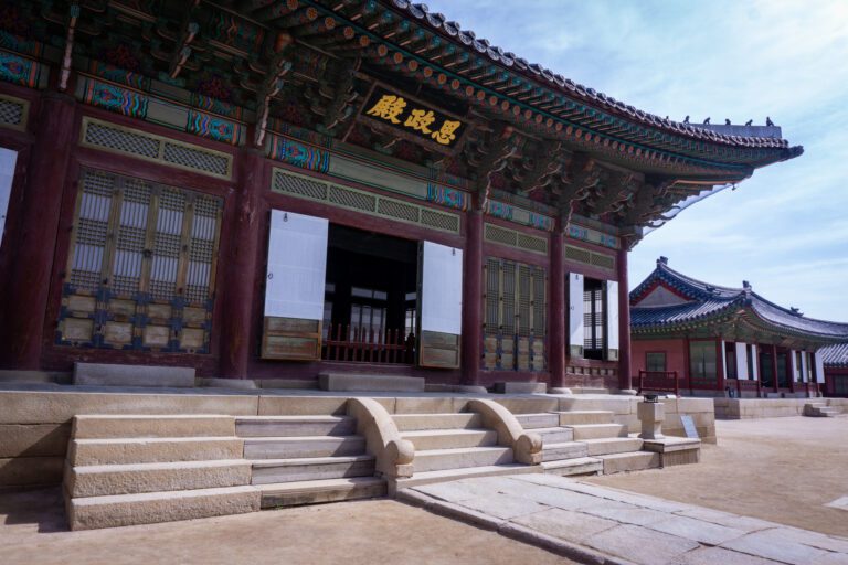 A Walk-Through Guide to Gyeongbokgung Palace