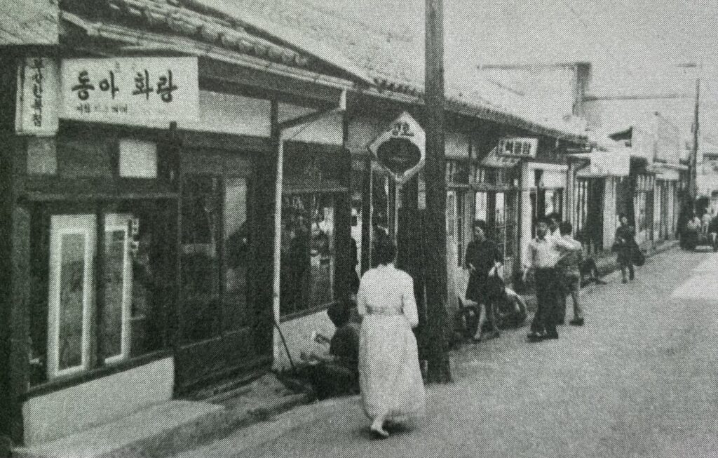 Insadong Street in 1970s